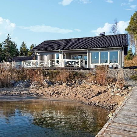 Gorgeous Home In Hudiksvall With Wifi 外观 照片