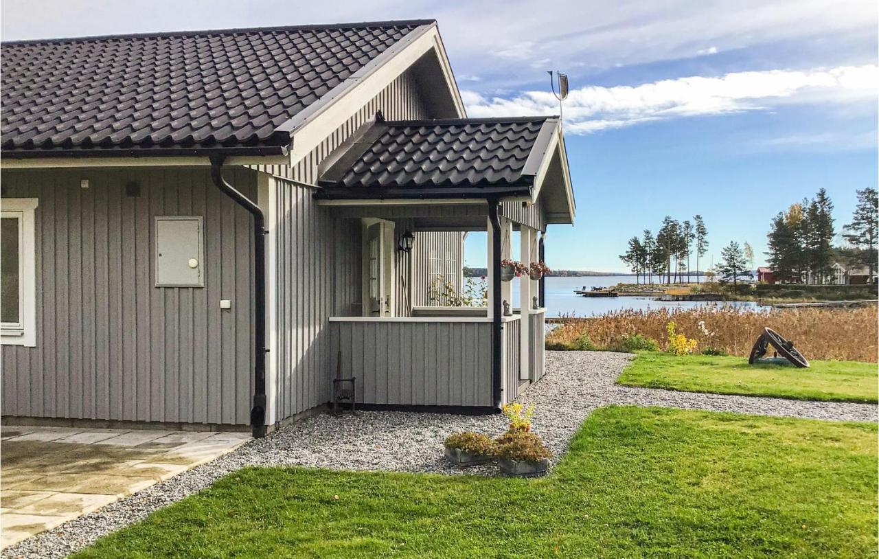 Gorgeous Home In Hudiksvall With Wifi 外观 照片